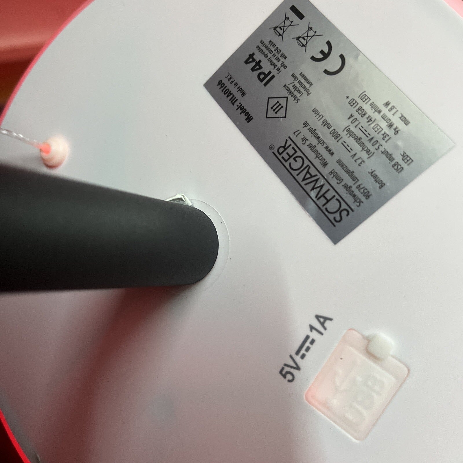 Schwaiger Tischleuchte weiß mit Farbwechsel 3