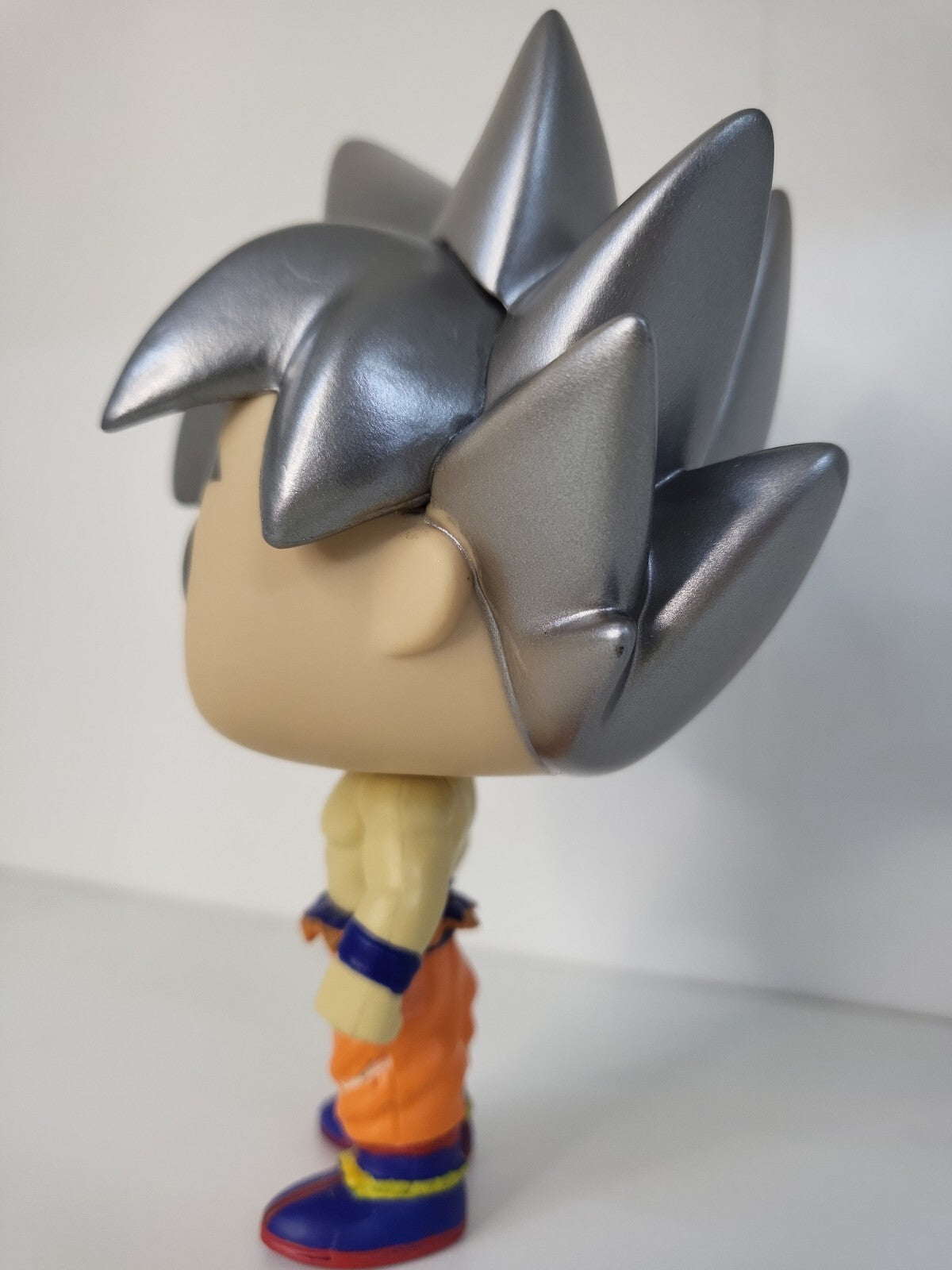Funko Pop! 1211 Son Goku Ultra Instinct Kamehameha Dragonball Super1