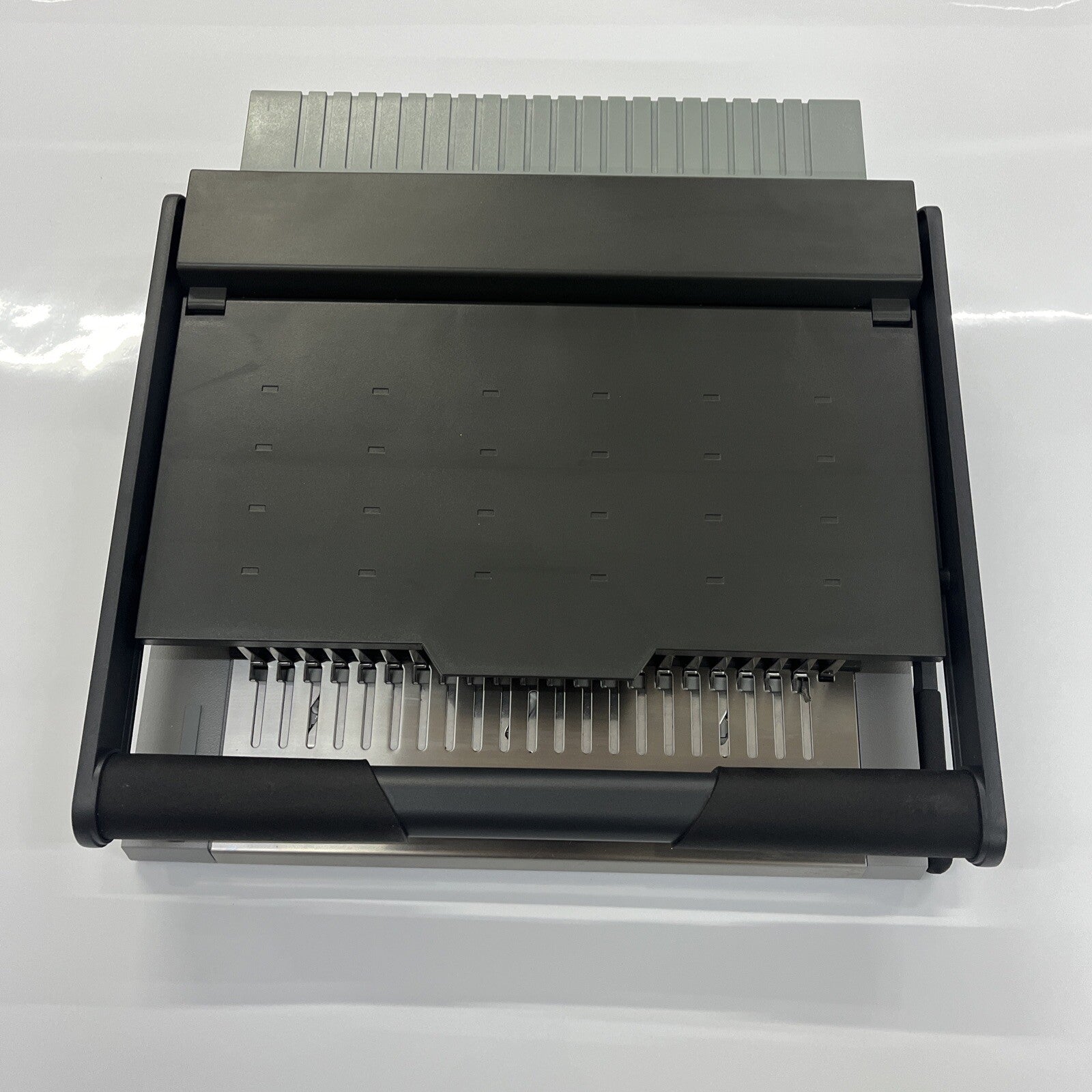 GBC MultiBind 220  Multifunktionsbindegerät (für den täglichen Bürobedarf)0