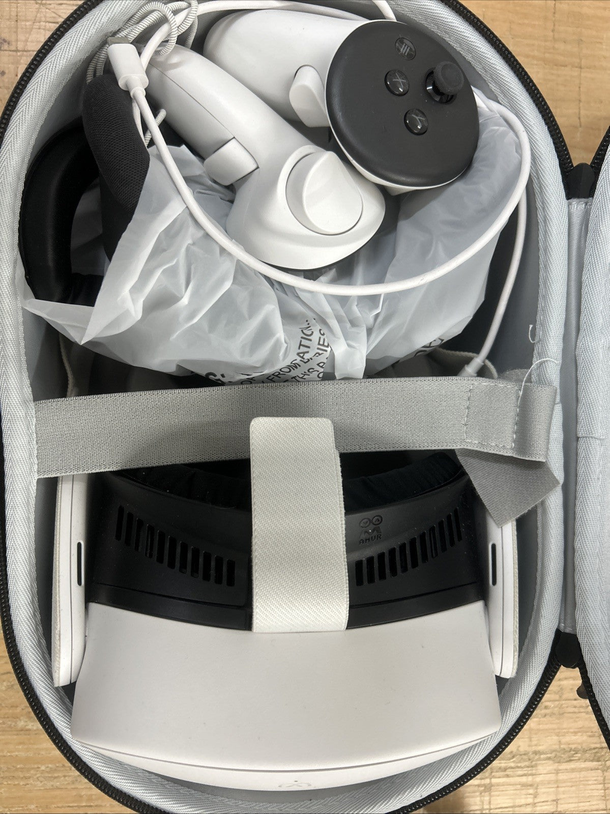 META Quest 3S 128 GB – All-in-One-Headset VR Brille + Tasche1