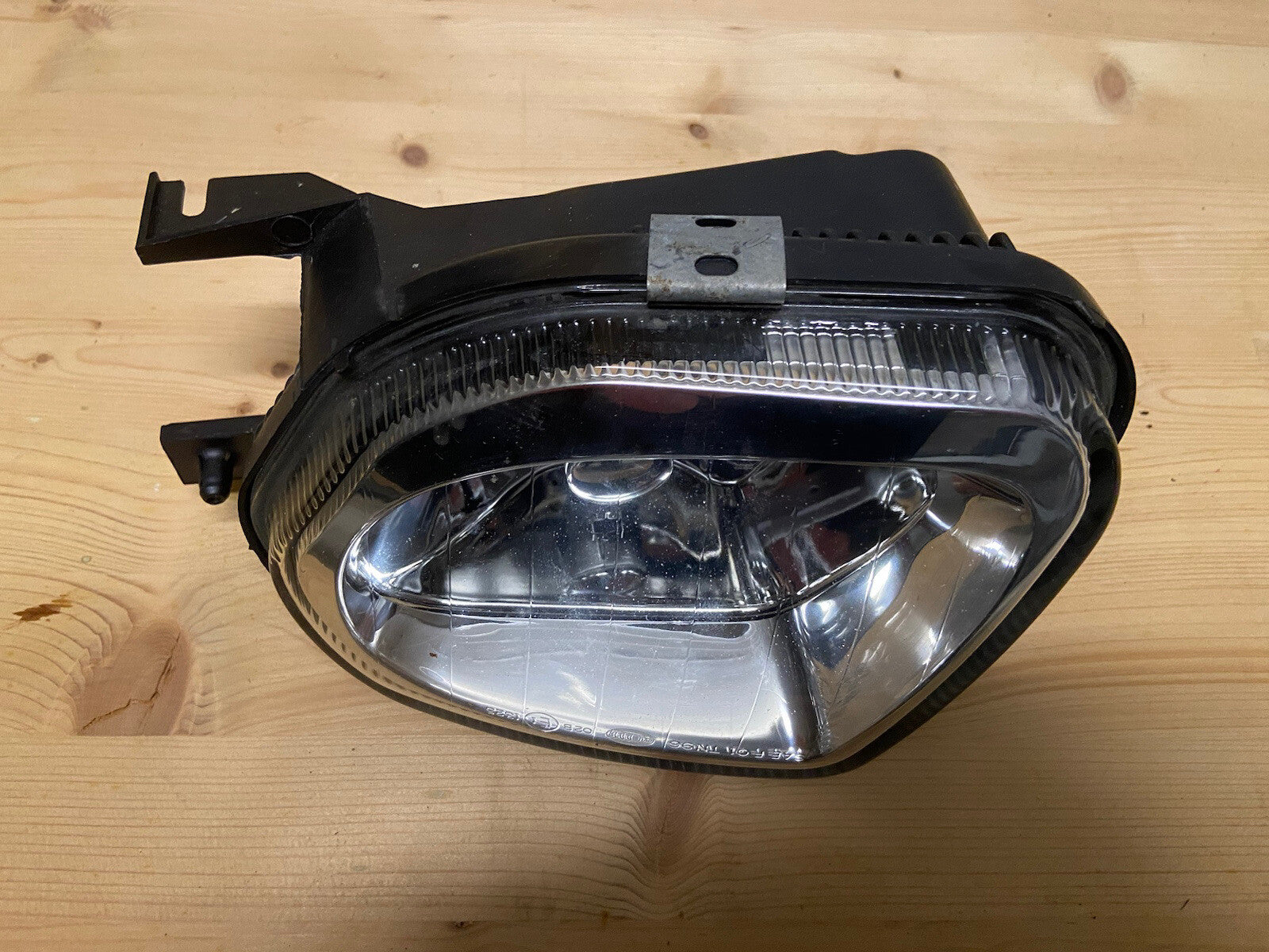 Original Mercedes-Benz W211 E-Klasse Nebelscheinwerfer links  A21182005560