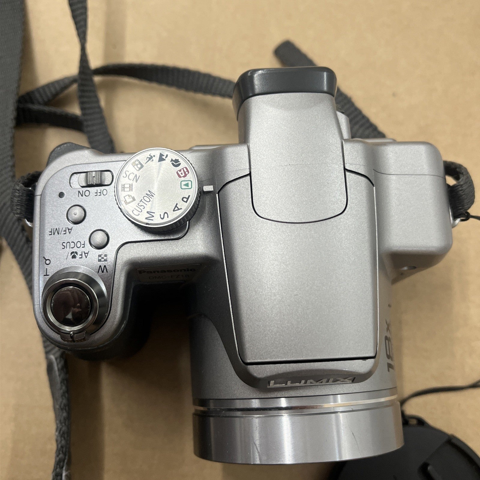 Panasonic Lumix DMC-FZ18 DigitalKamera | Silber2